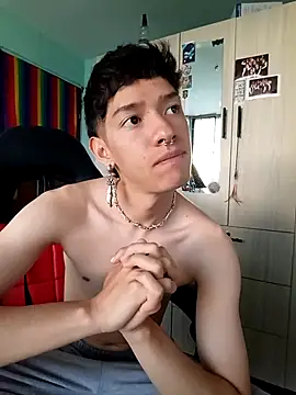 heyy_noah11 Chat XXX live