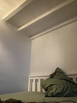 cassandra47 Adlı Modelin Canlı XXX Sohbeti