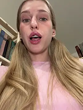 Show Webcam de kira_mia