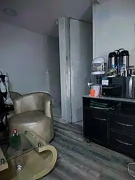 Chat XXX ao vivo de Shantey_Laurent