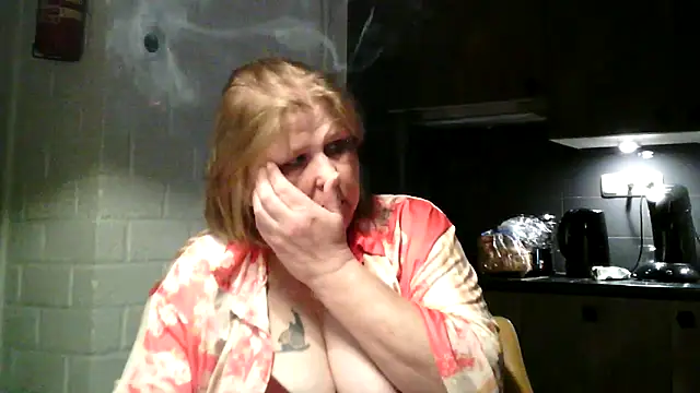 Sylviastar46のライブXXXチャット