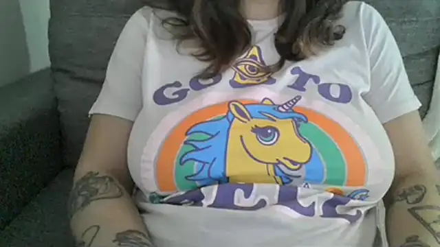 xxxluana Live XXX Chat