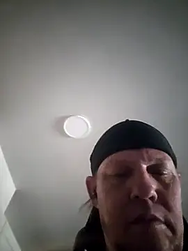 Czat XXX na żywo – yourMasterisBored