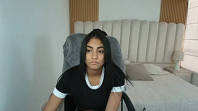 shaneelle 现场XXX聊天