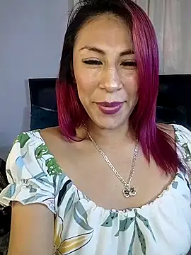 Chat +18 de tatianabelli ao vivo