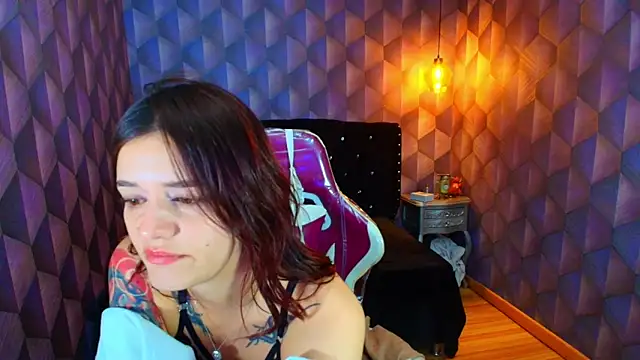 Chat XXX en directo de LiaHarryis