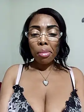 SEXYMOANSXX Show in webcam