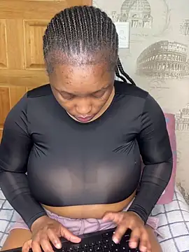 XXX chat uživo modela Bellabootie