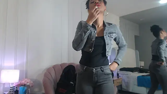 XXX chat uživo modela ChantalGarner