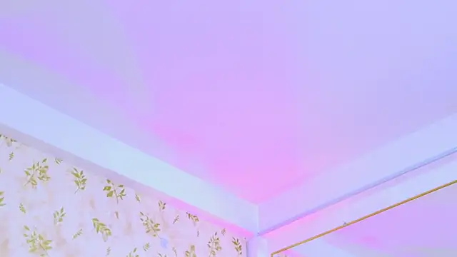 دردشة Khloe_Moon الجنسية المباشرة