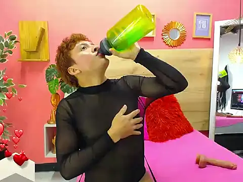 Show de aslyhernandez99 na webcam