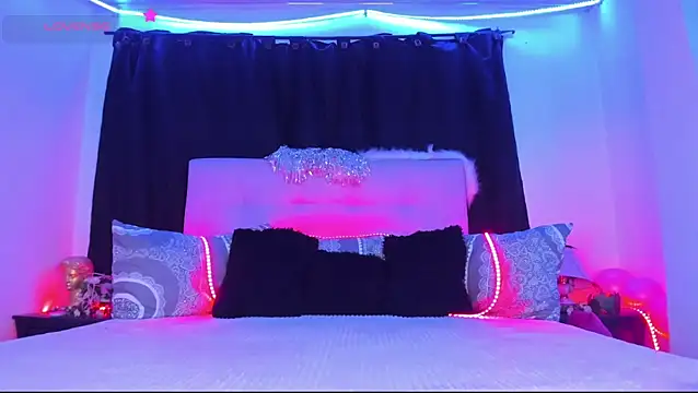 Ethan_Boyy élő XXX-chatje