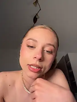 BabyAnais Pertunjukan Webcam