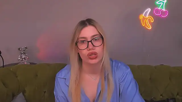 Chat +18 de blonde_angell ao vivo