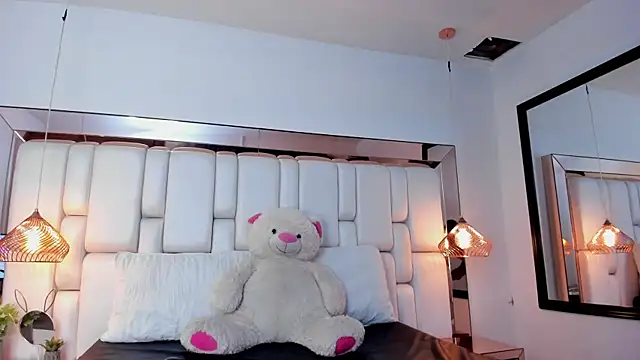 Chat +18 de CamiTabares ao vivo