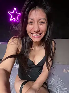 Webkamerová show Kiscsillagg