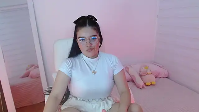 Chat XXX en directo de magicrainbow8