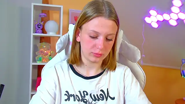 BeatriceBinoche's Live XXX Chat