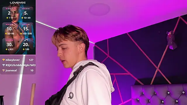 Lian_Miller1_ 网络视讯表演