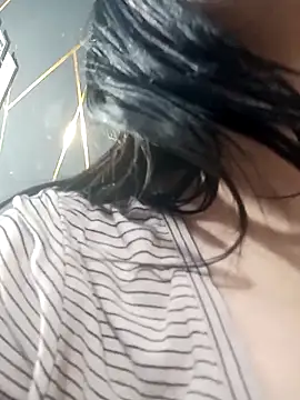 XXX chat uživo modela Zalomme