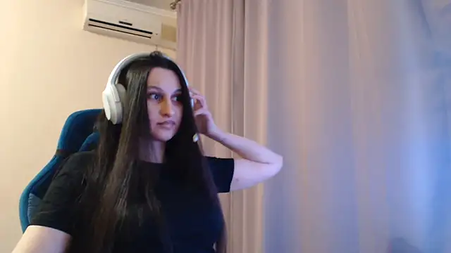 RiffedEye live XXX chat