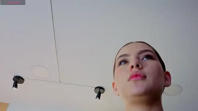 Chat XXX en directo de Megann_Rousee