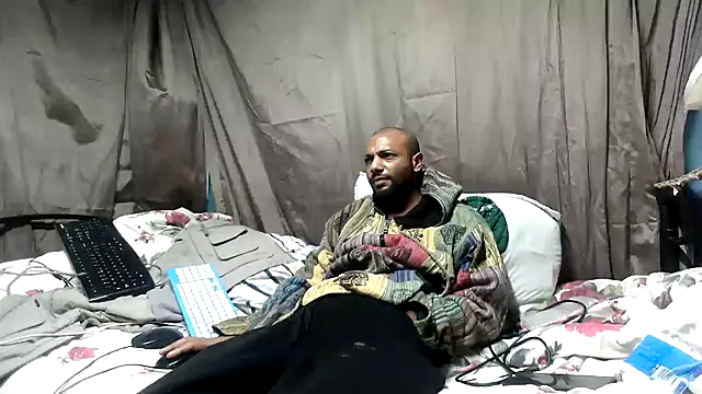 CamodickのライブXXXチャット