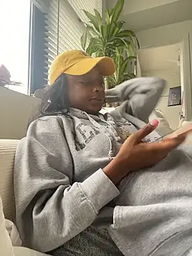 Princessssbby: онлайн-секс-чат