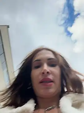 Irresistible24 Live XXX Chat