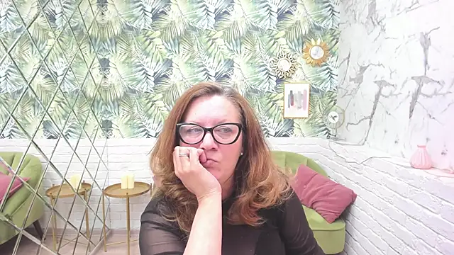 LeaPure's Live XXX Chat