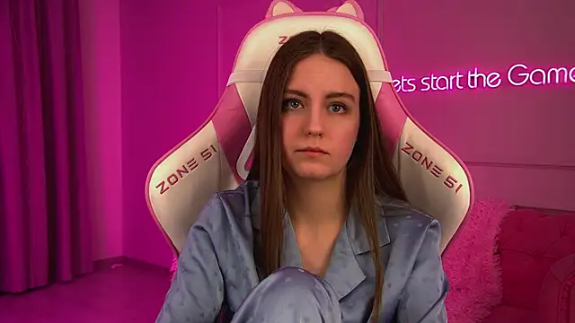 SofiaSarvain Show Webcam