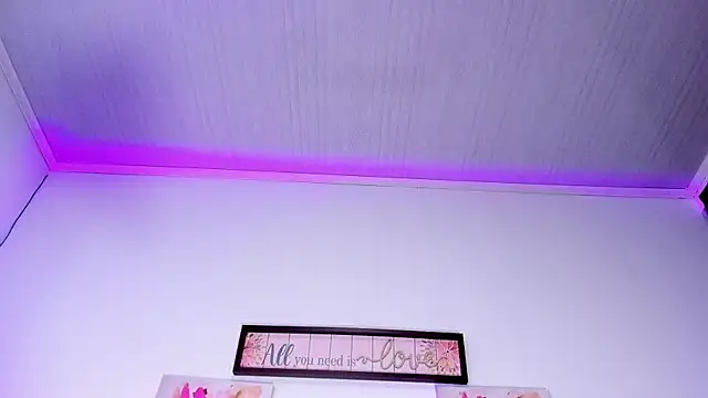 SagiraBelle Live XXX-Chat