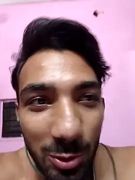 Pokazy przed kamerką – ItsPlayboy031