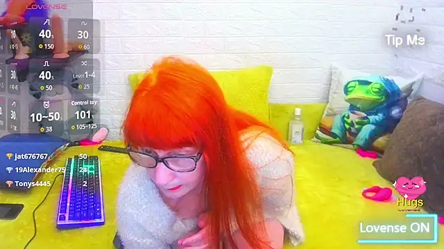 RedHousewife Chat XXX in diretta