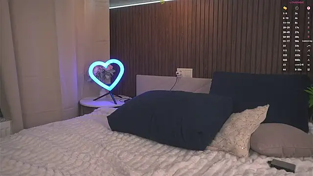 tinyanie: απευθείας συνομιλία ΧΧΧ