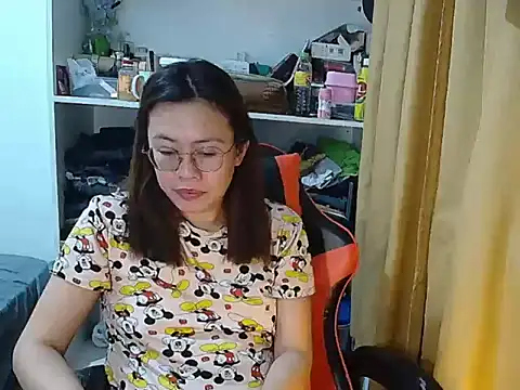 Pokazy przed kamerką – crizzybel