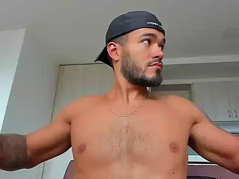 Show modela Alexander_Martines na web-kameri