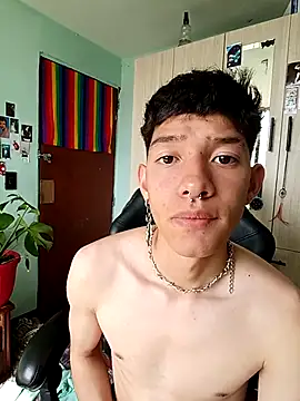 Онлайн чат XXX heyy_noah11