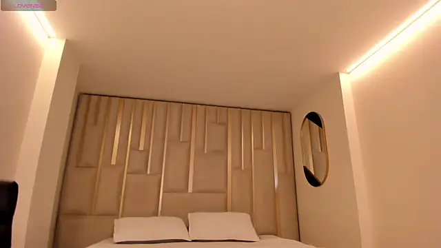 Chat XXX en directo de SunnyRivers