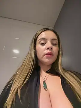 Chat +18 de Alirawrz ao vivo