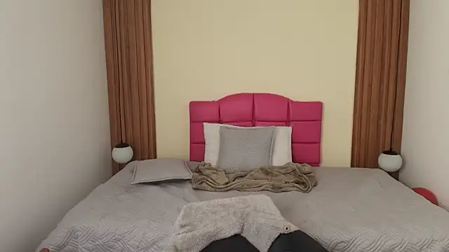 IvonneRoss_ Chat XXX in diretta