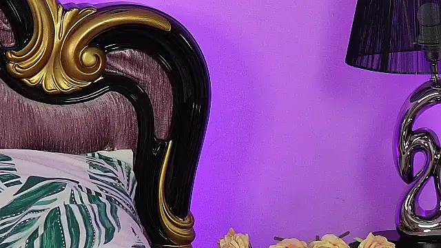 AylaWhisper: онлайн-секс-чат