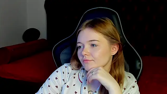 Онлайн чат XXX ElinaVale