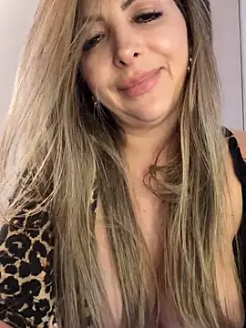 _Abril-Office1's Webcam Show