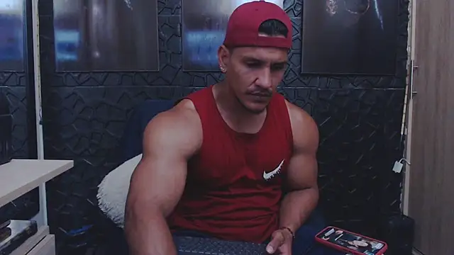 viktor_herrera's Live XXX Chat