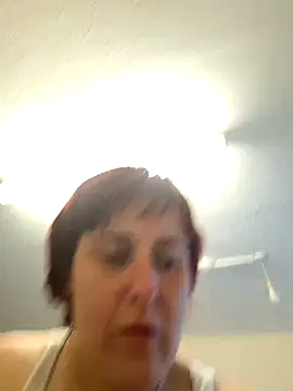 Chatroom XXX en direct de Tiara_XOX