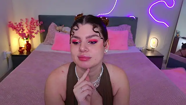 moneyforPeachesのライブXXXチャット