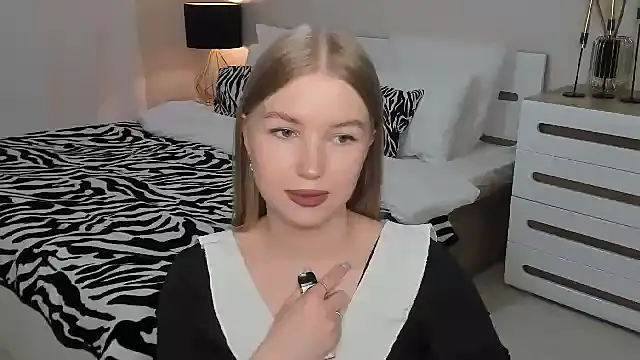 Chatroom XXX en direct de shy__lady