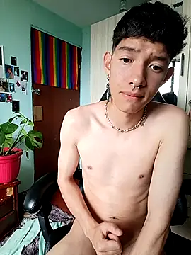 heyy_noah11 Chat XXX in diretta