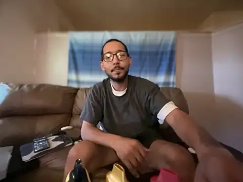 ThrowedWorldWide 现场XXX聊天